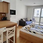 As Bella S Loggiou A Bezplatnym Vnutornym Parkovanim *