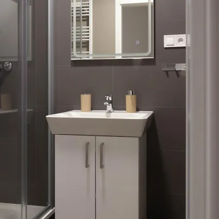 As Bella S Loggiou A Bezplatnym Vnutornym Parkovanim Daire *